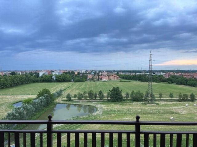 Beslan360 Hotel San Giuliano Milanese Exterior foto